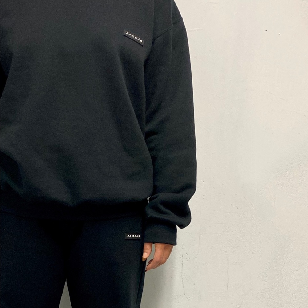black jogging lounge set